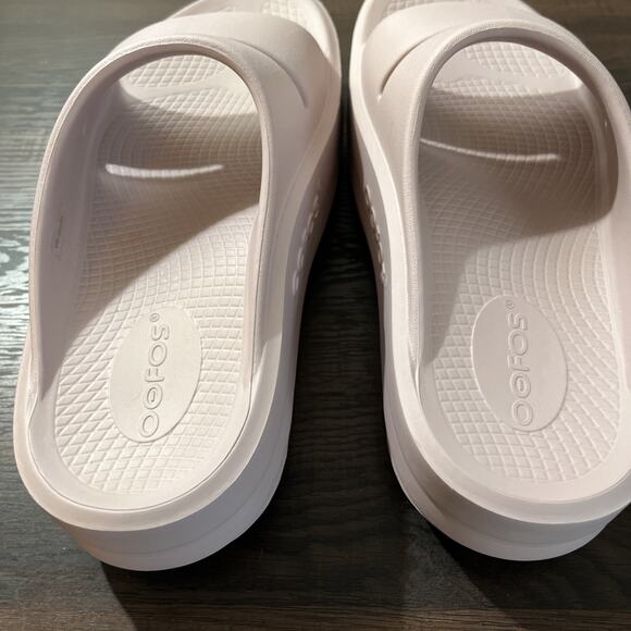 OOFOS OOmega Ooahh Women's Size: 7 Blush Pink Sandal Slide Shoe Recovery - Picture 4 of 10